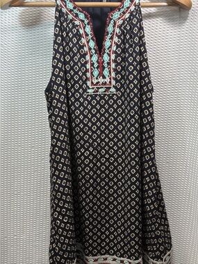 Women’s THML Faye sleeveless sundress in navy blue  geometric embroidery Sz LP
